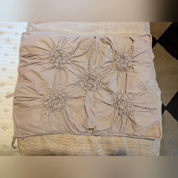 Pair of Lenox bloom standard shams - Picture 1 of 10